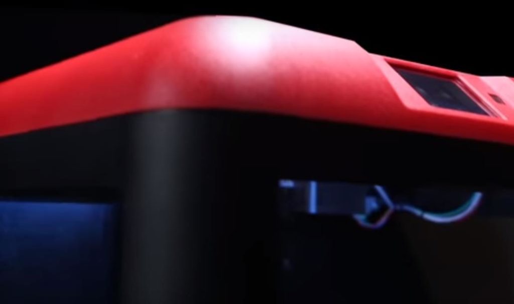 Flashforge-Finder-Round -Edges-Beautiful-Machine-5